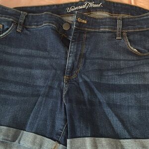Universal Thread womens shorts